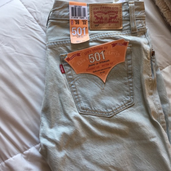 LEVIS - Picture 3 of 4